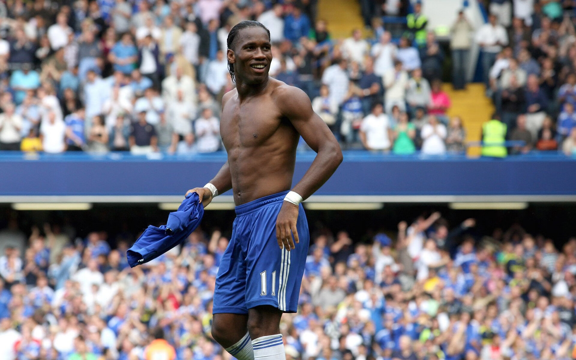 布莱顿高压从中路渗透寻找破门机会，布莱顿视频